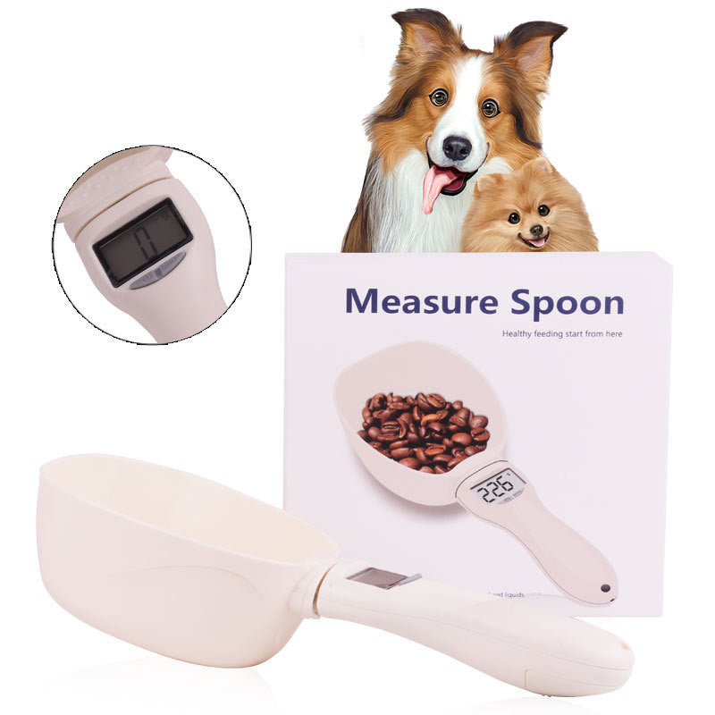 Pet food scoop with smart weighing