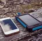 Solcells-Powerbank med dubbel laddning (USB och solcell)