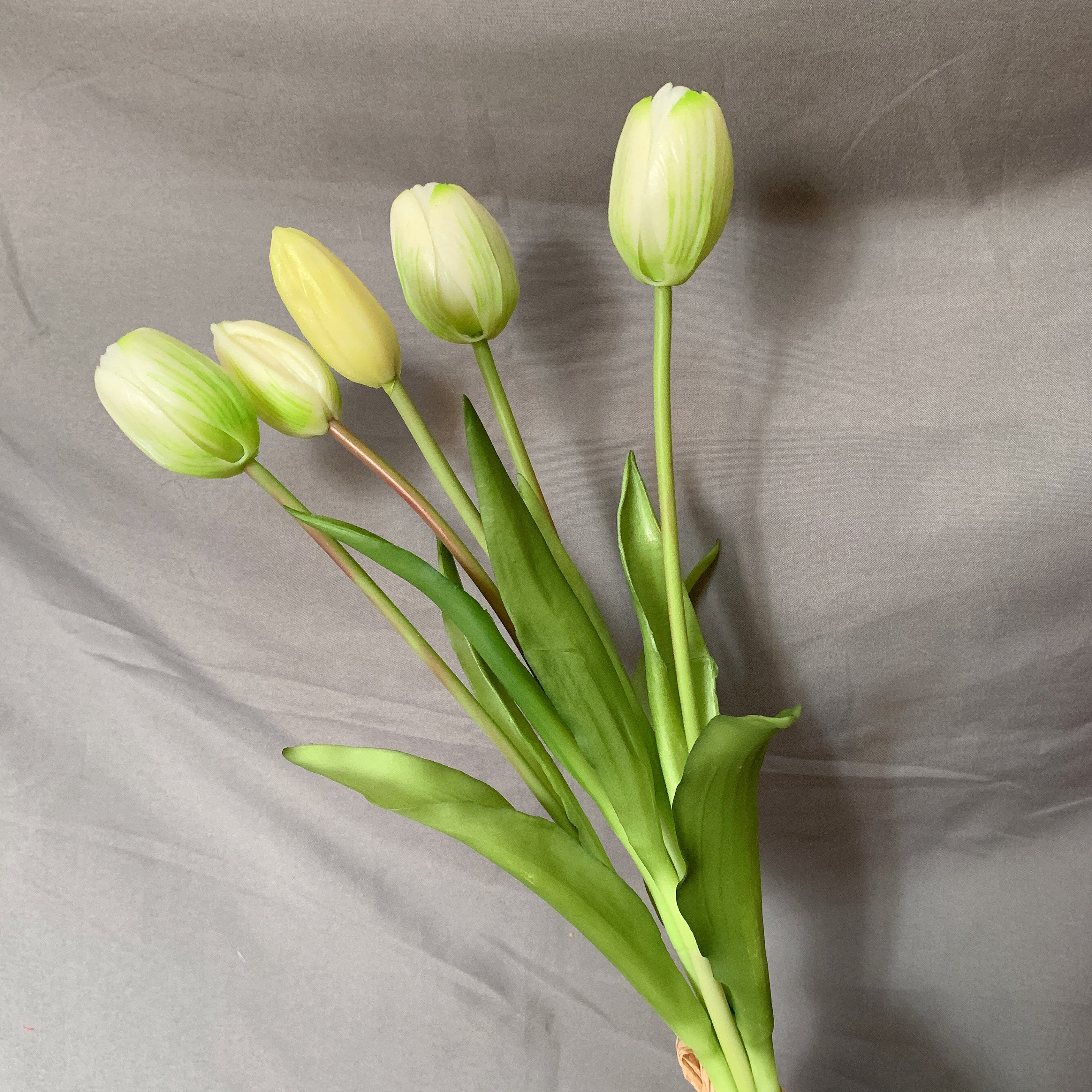 Lifelike Tulips – Premium Artificial Tulips with a Realistic Feel