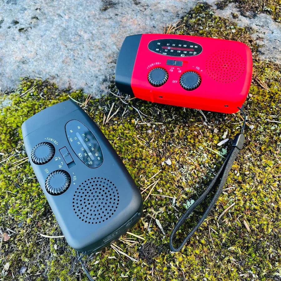 Emergency Radio - 2000 mAh built-in Power Bank, Flashlight and Solar Panels