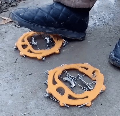 UltraSpikes: Snow chains for shoes (2-pack)